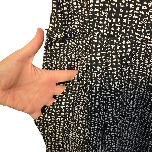 Melissa Harper B&W Print Pantsuit, Size 20W – Chic One-Piece Outfit [0378] - Picture 5 of 9